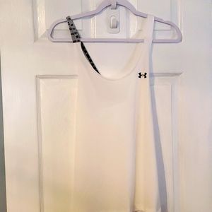 Under Armour Women's Medium dry fit Crisscross Tank
